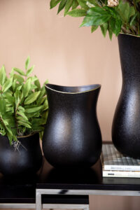 127097 Fink Opera Vase aus Keramik schwarz Blumenvase modern mit Gold Rand 16 cm