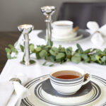 125083 MOMENTS Tasse mit 3 Streifen grau