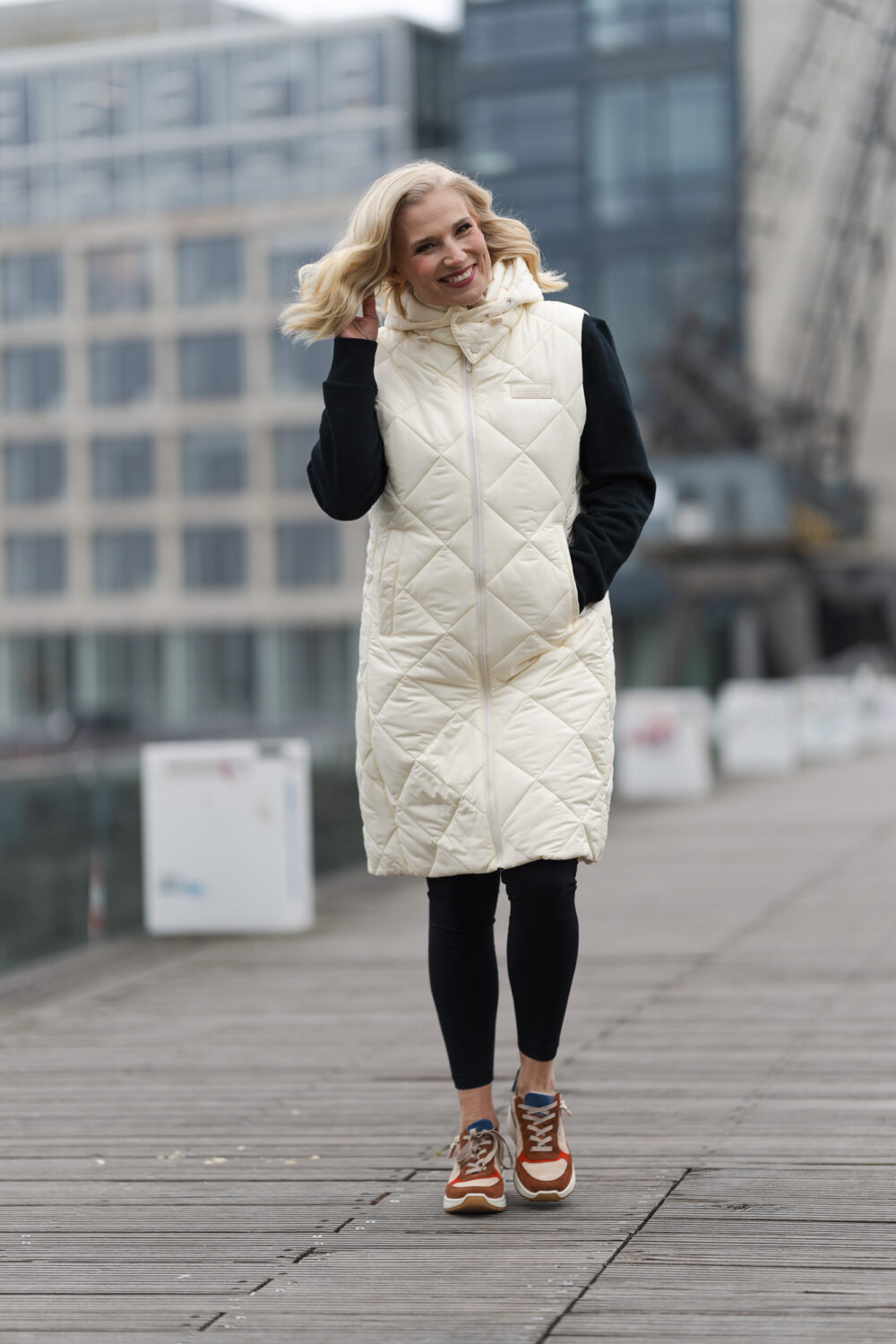 Lange Steppweste in winter-white von missforty germany winter white #missforty#