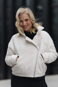 Teddyjacke im Bikerstil von missforty germany #missforty#