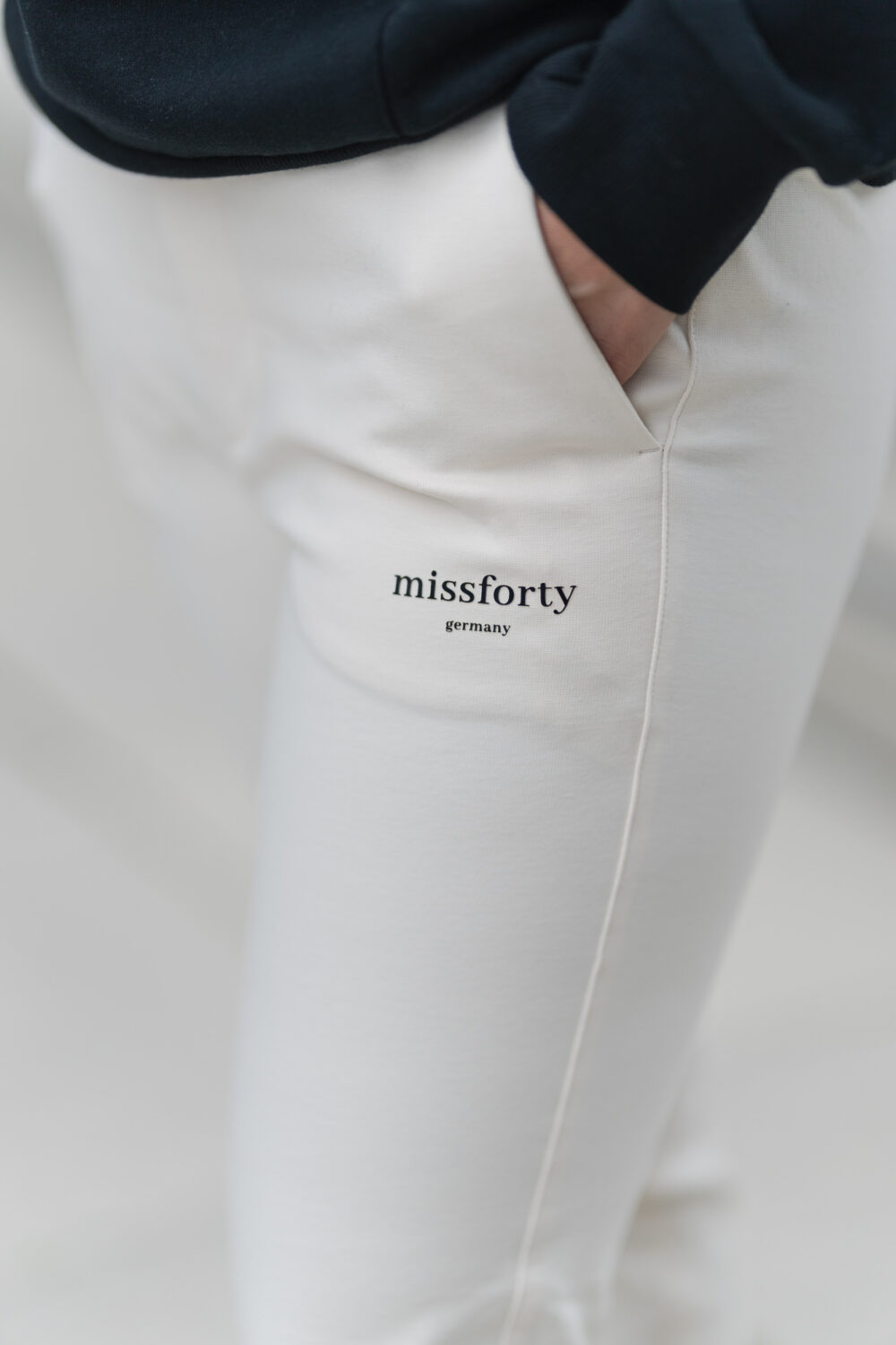 PA-01 Damen Chinohose von missforty germany