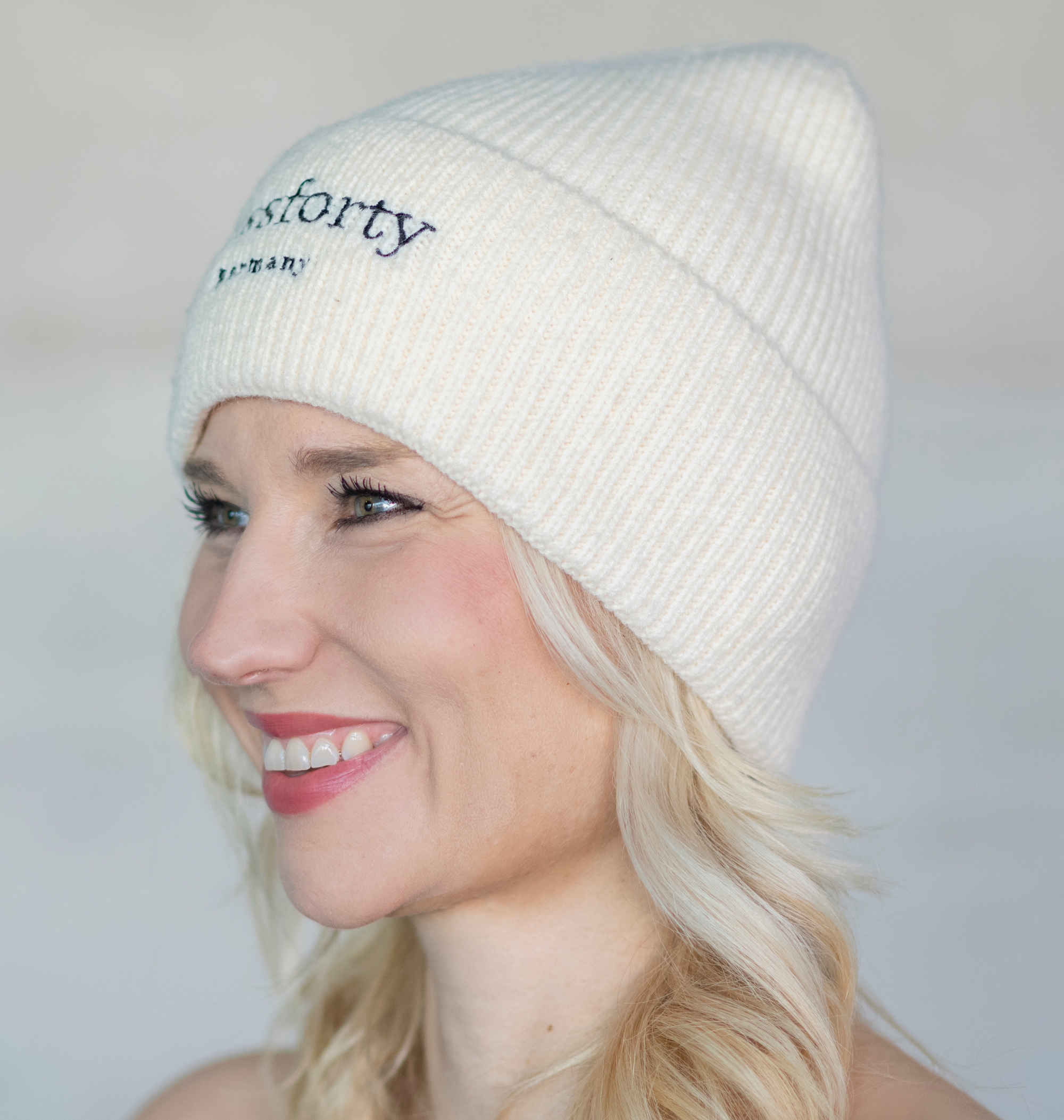 BEANIEIV Damen Strickmütze Beanie Strickbeanie Frauengeschenk Geschenkbox weiß ivory